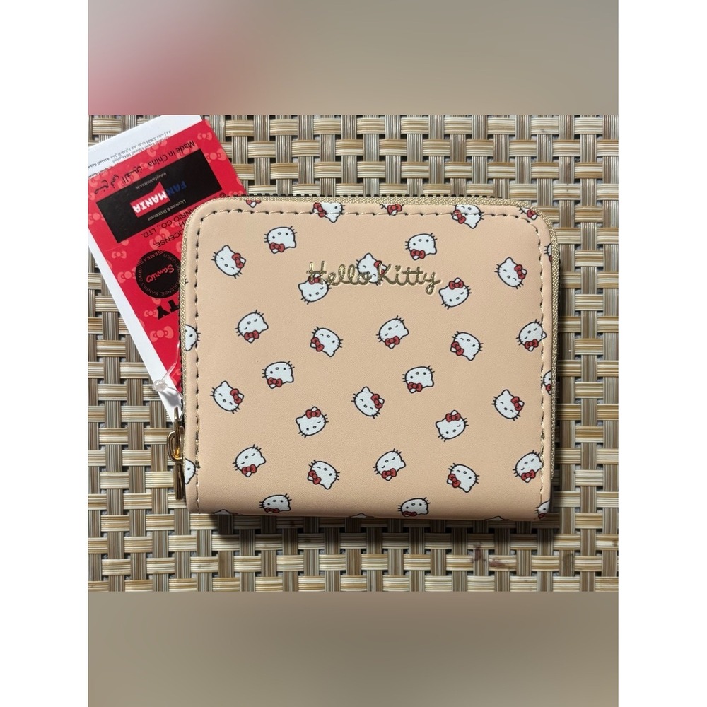 Sanrio Hello Kitty Zip Around Wallet Beige All Over Print Kawaii Coin Purse NWT